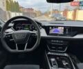 Черный Ауди e-tron GT, объемом двигателя 0 л и пробегом 30 тыс. км за 49999 $, фото 8 на Automoto.ua