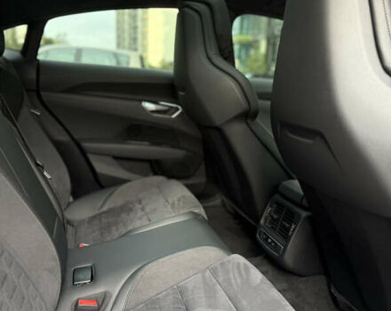 Черный Ауди e-tron GT, объемом двигателя 0 л и пробегом 31 тыс. км за 50000 $, фото 43 на Automoto.ua