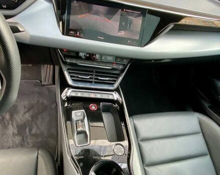 Черный Ауди e-tron GT, объемом двигателя 0 л и пробегом 40 тыс. км за 51450 $, фото 15 на Automoto.ua