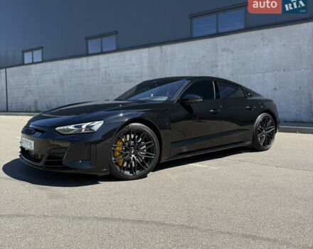 Черный Ауди e-tron GT, объемом двигателя 0 л и пробегом 63 тыс. км за 62500 $, фото 2 на Automoto.ua