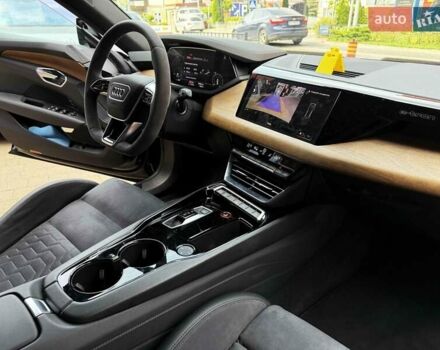 Черный Ауди e-tron GT, объемом двигателя 0 л и пробегом 33 тыс. км за 59900 $, фото 43 на Automoto.ua
