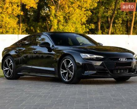 Черный Ауди e-tron GT, объемом двигателя 0 л и пробегом 65 тыс. км за 54500 $, фото 3 на Automoto.ua