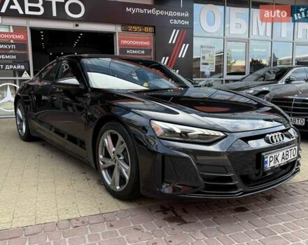 Черный Ауди e-tron GT, объемом двигателя 0 л и пробегом 33 тыс. км за 59900 $, фото 3 на Automoto.ua