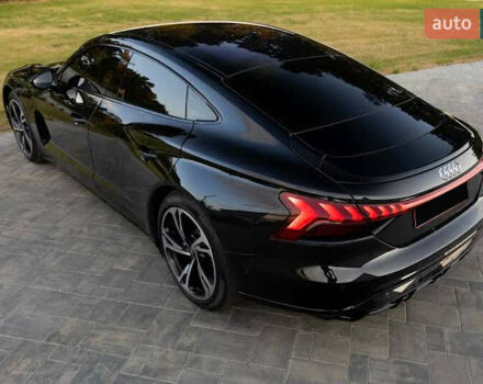 Черный Ауди e-tron GT, объемом двигателя 0 л и пробегом 65 тыс. км за 54500 $, фото 1 на Automoto.ua