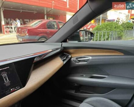 Черный Ауди e-tron GT, объемом двигателя 0 л и пробегом 33 тыс. км за 59900 $, фото 29 на Automoto.ua