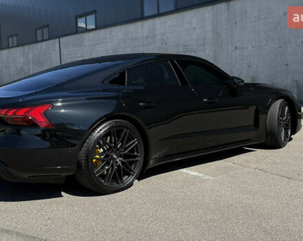 Черный Ауди e-tron GT, объемом двигателя 0 л и пробегом 63 тыс. км за 62500 $, фото 7 на Automoto.ua