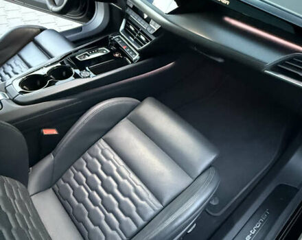 Чорний Ауді e-tron GT, об'ємом двигуна 0 л та пробігом 25 тис. км за 63000 $, фото 10 на Automoto.ua