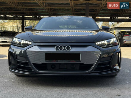 Ауді e-tron GT 2021 у Києві на Automoto.ua Чорний Ауді e-tron GT, об'ємом двигуна 0 л та пробігом 28 тис. км за 66500 $, фото 1 на Automoto.ua