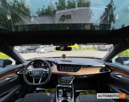 Серый Ауди e-tron GT, объемом двигателя 93 л и пробегом 2 тыс. км за 70900 $, фото 12 на Automoto.ua