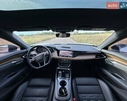 Серый Ауди e-tron GT, объемом двигателя 0 л и пробегом 43 тыс. км за 58800 $, фото 23 на Automoto.ua