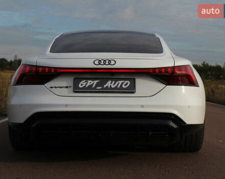 Серый Ауди e-tron GT, объемом двигателя 0 л и пробегом 43 тыс. км за 58800 $, фото 12 на Automoto.ua