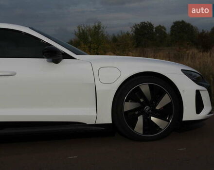 Серый Ауди e-tron GT, объемом двигателя 0 л и пробегом 43 тыс. км за 58800 $, фото 6 на Automoto.ua