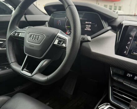 Сірий Ауді e-tron GT, об'ємом двигуна 0 л та пробігом 19 тис. км за 50000 $, фото 5 на Automoto.ua