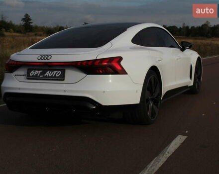 Серый Ауди e-tron GT, объемом двигателя 0 л и пробегом 43 тыс. км за 58800 $, фото 25 на Automoto.ua