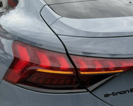 Сірий Ауді e-tron GT, об'ємом двигуна 0 л та пробігом 19 тис. км за 50000 $, фото 32 на Automoto.ua