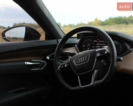 Серый Ауди e-tron GT, объемом двигателя 0 л и пробегом 43 тыс. км за 58800 $, фото 17 на Automoto.ua