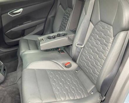 Серый Ауди e-tron GT, объемом двигателя 0 л и пробегом 58 тыс. км за 51499 $, фото 9 на Automoto.ua