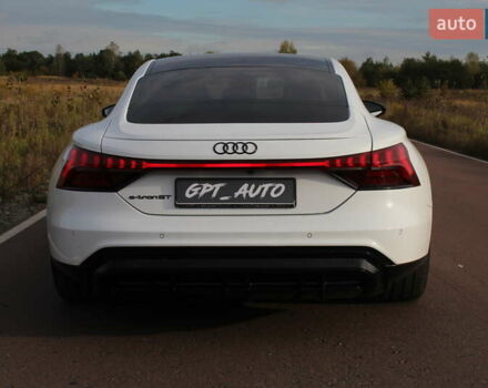 Серый Ауди e-tron GT, объемом двигателя 0 л и пробегом 43 тыс. км за 58800 $, фото 11 на Automoto.ua