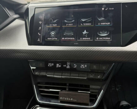 Сірий Ауді e-tron GT, об'ємом двигуна 0 л та пробігом 19 тис. км за 50000 $, фото 37 на Automoto.ua