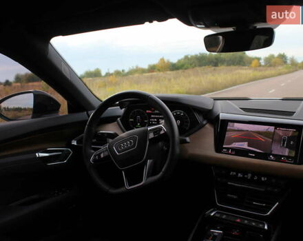 Серый Ауди e-tron GT, объемом двигателя 0 л и пробегом 43 тыс. км за 58800 $, фото 18 на Automoto.ua