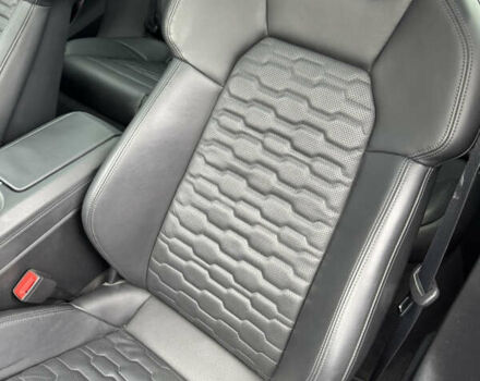 Серый Ауди e-tron GT, объемом двигателя 0 л и пробегом 68 тыс. км за 45500 $, фото 8 на Automoto.ua