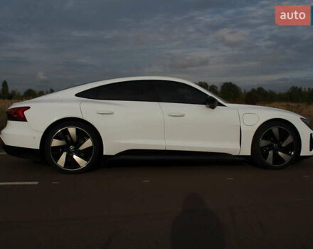 Серый Ауди e-tron GT, объемом двигателя 0 л и пробегом 43 тыс. км за 58800 $, фото 4 на Automoto.ua