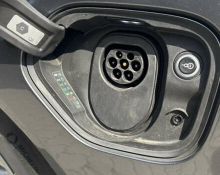 Серый Ауди e-tron GT, объемом двигателя 0 л и пробегом 90 тыс. км за 52800 $, фото 13 на Automoto.ua