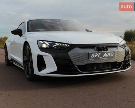 Серый Ауди e-tron GT, объемом двигателя 0 л и пробегом 43 тыс. км за 58800 $, фото 14 на Automoto.ua