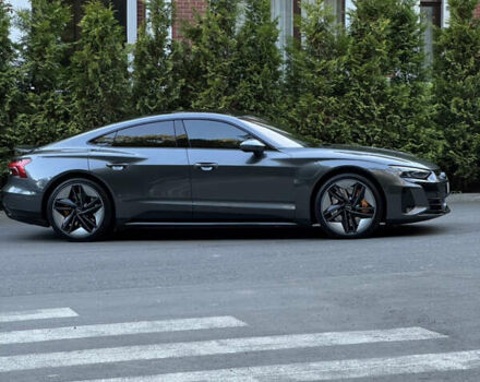 Серый Ауди e-tron GT, объемом двигателя 0 л и пробегом 71 тыс. км за 51999 $, фото 4 на Automoto.ua