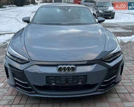 Серый Ауди e-tron GT, объемом двигателя 0 л и пробегом 19 тыс. км за 55000 $, фото 25 на Automoto.ua