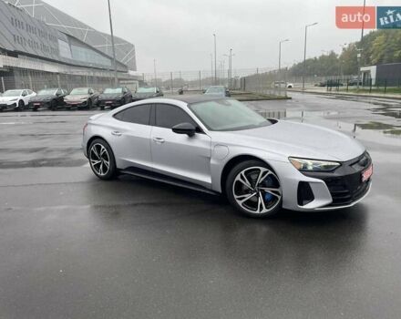 Серый Ауди e-tron GT, объемом двигателя 0 л и пробегом 52 тыс. км за 46000 $, фото 1 на Automoto.ua