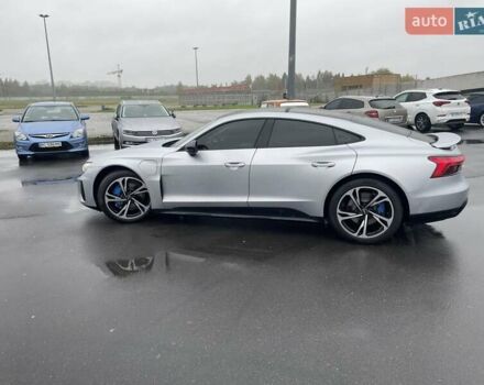 Серый Ауди e-tron GT, объемом двигателя 0 л и пробегом 52 тыс. км за 46000 $, фото 2 на Automoto.ua
