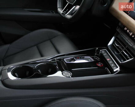 Сірий Ауді e-tron GT, об'ємом двигуна 0 л та пробігом 52 тис. км за 57700 $, фото 30 на Automoto.ua