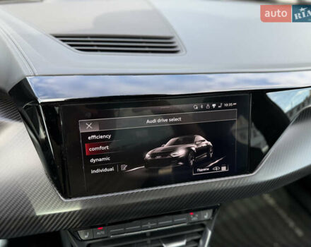 Серый Ауди e-tron GT, объемом двигателя 0 л и пробегом 94 тыс. км за 44500 $, фото 48 на Automoto.ua