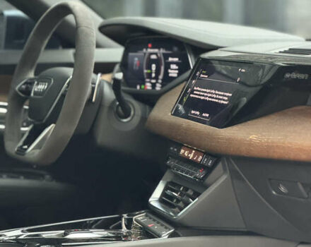 Серый Ауди e-tron GT, объемом двигателя 0 л и пробегом 14 тыс. км за 48500 $, фото 15 на Automoto.ua