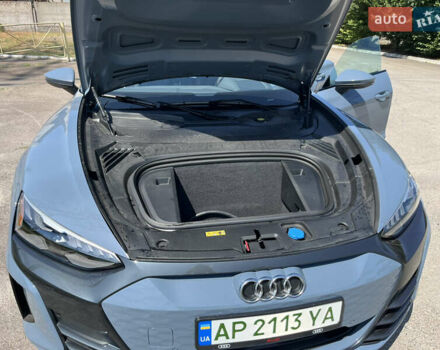 Серый Ауди e-tron GT, объемом двигателя 0 л и пробегом 19 тыс. км за 55000 $, фото 14 на Automoto.ua