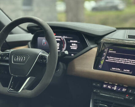 Серый Ауди e-tron GT, объемом двигателя 0 л и пробегом 14 тыс. км за 48500 $, фото 14 на Automoto.ua