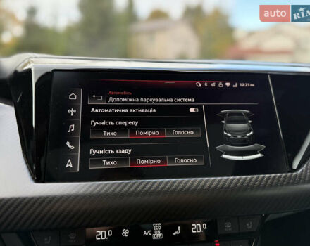 Серый Ауди e-tron GT, объемом двигателя 0 л и пробегом 94 тыс. км за 48900 $, фото 45 на Automoto.ua