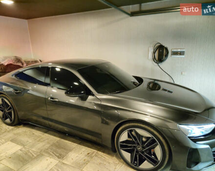 Серый Ауди e-tron GT, объемом двигателя 0 л и пробегом 5 тыс. км за 95000 $, фото 2 на Automoto.ua