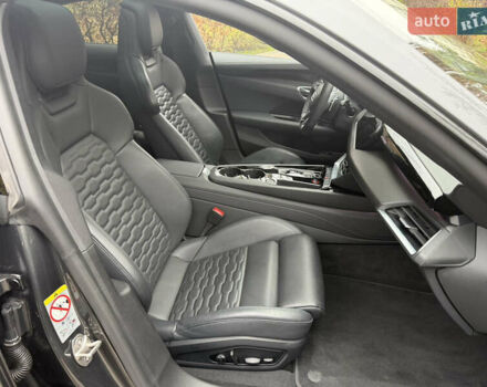 Серый Ауди e-tron GT, объемом двигателя 0 л и пробегом 34 тыс. км за 82000 $, фото 3 на Automoto.ua