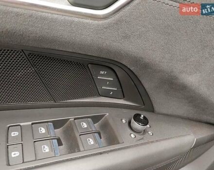 Серый Ауди e-tron GT, объемом двигателя 0 л и пробегом 77 тыс. км за 56500 $, фото 13 на Automoto.ua