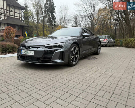 Серый Ауди e-tron GT, объемом двигателя 0 л и пробегом 34 тыс. км за 82000 $, фото 1 на Automoto.ua