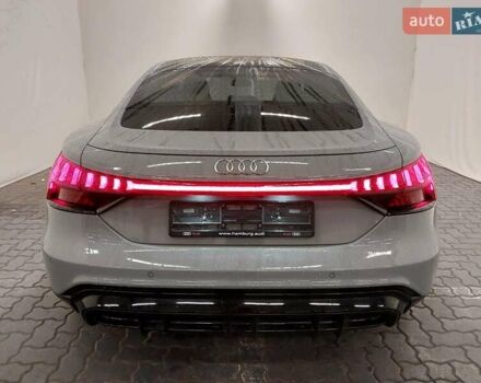 Серый Ауди e-tron GT, объемом двигателя 0 л и пробегом 77 тыс. км за 56500 $, фото 5 на Automoto.ua