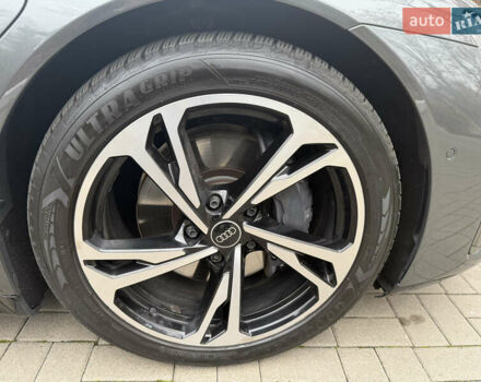 Серый Ауди e-tron GT, объемом двигателя 0 л и пробегом 34 тыс. км за 82000 $, фото 4 на Automoto.ua