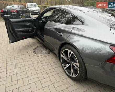Серый Ауди e-tron GT, объемом двигателя 0 л и пробегом 34 тыс. км за 82000 $, фото 2 на Automoto.ua
