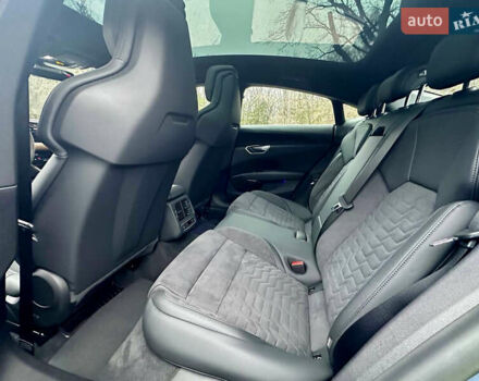 Сірий Ауді e-tron GT, об'ємом двигуна 0 л та пробігом 7 тис. км за 52000 $, фото 14 на Automoto.ua