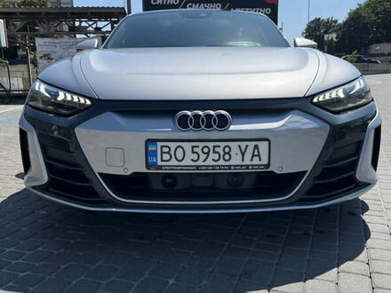 Серый Ауди e-tron GT, объемом двигателя 0 л и пробегом 70 тыс. км за 50500 $, фото 1 на Automoto.ua