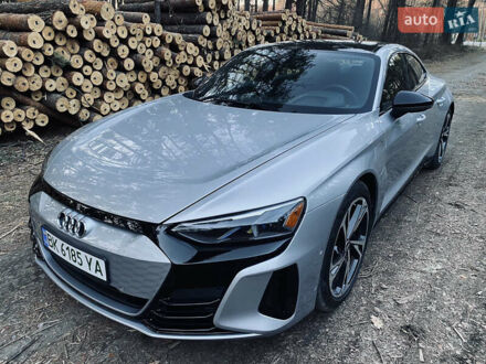 Ауди e-tron GT 2021 в Нетешине на Automoto.ua Серый Ауди e-tron GT, объемом двигателя 0 л и пробегом 61 тыс. км за 49000 $, фото 1 на Automoto.ua