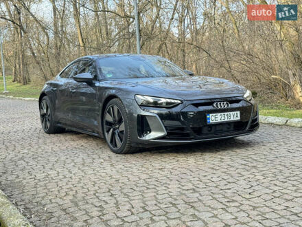 Серый Ауди e-tron GT, объемом двигателя 0 л и пробегом 39 тыс. км за 56500 $, фото 1 на Automoto.ua