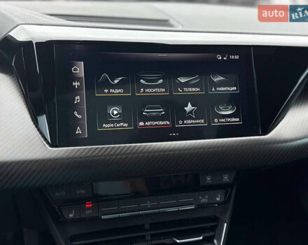 Синий Ауди e-tron GT, объемом двигателя 0 л и пробегом 67 тыс. км за 52500 $, фото 13 на Automoto.ua